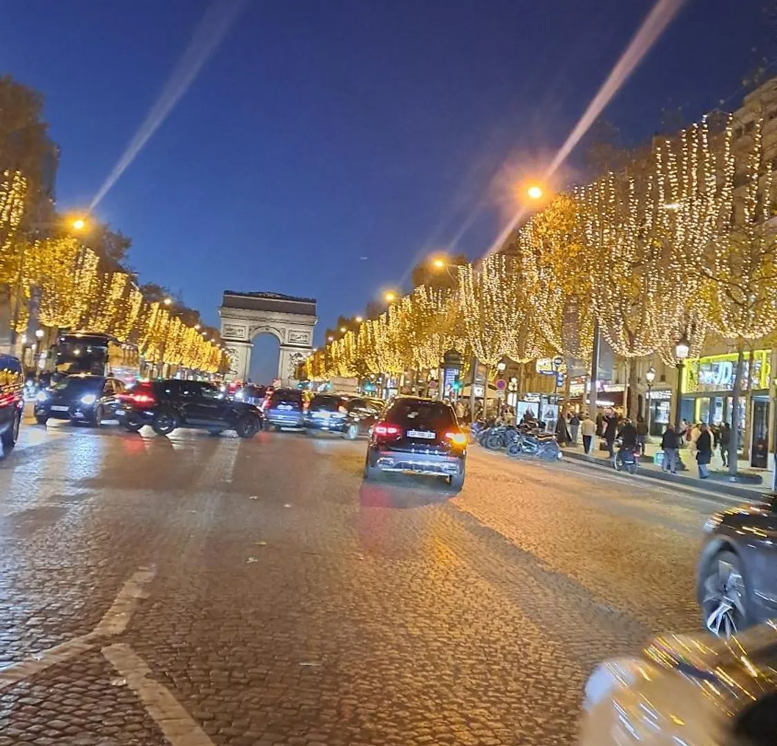 アパート Studette Cosy Ideal Pour Un Sejour Parisien Metro Duroc フランス
