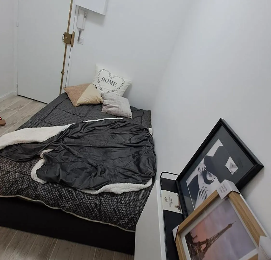 Studette Cosy Ideal Pour Un Sejour Parisien Metro Duroc 0*, パリ フランス